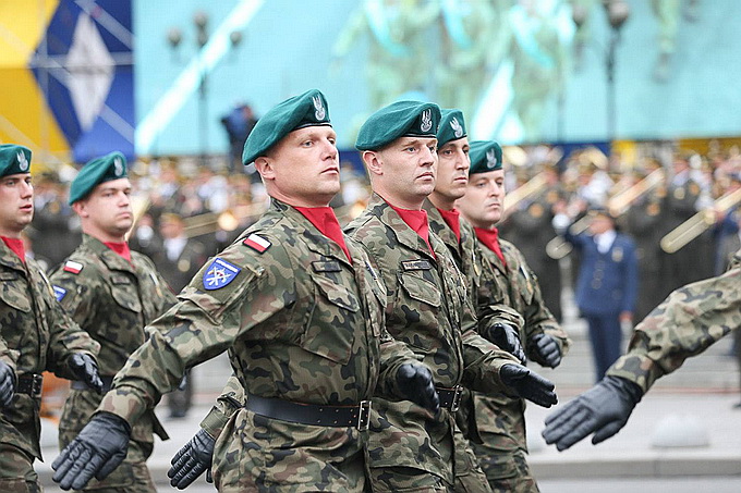 Стратегия ЕС: Варшава отрепетировала высадку контингента в Киеве