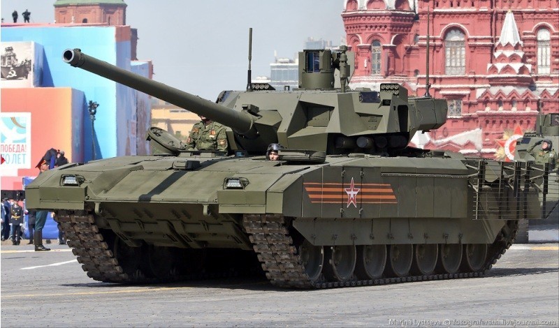 «Армату» и «Бумеранг» защитят стальными решетками от реактивных гранат «Армату» и «Бумеранг» защитят стальными решетками от реактивных гранат