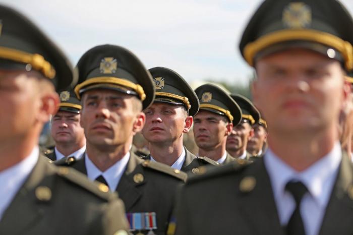 Репетиция военного парада в Киеве в новой украинской военной форме