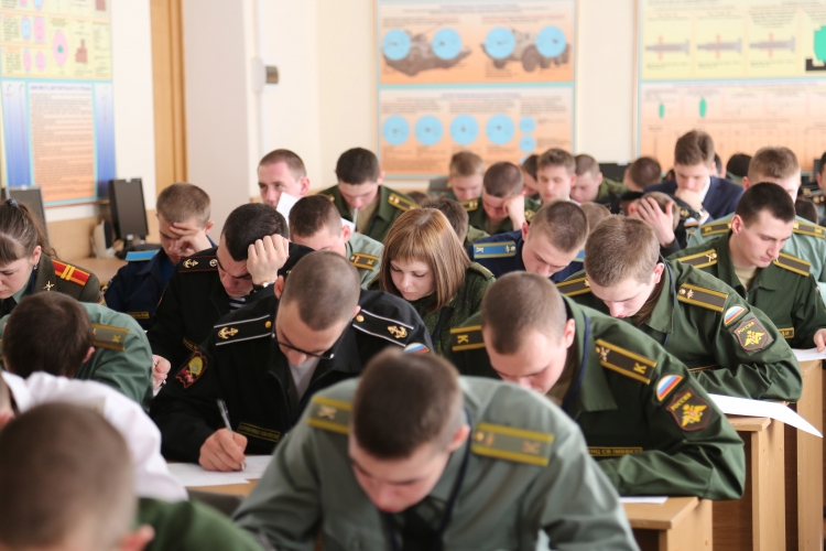 Военные переводчики России: возрождение легендарной профессии