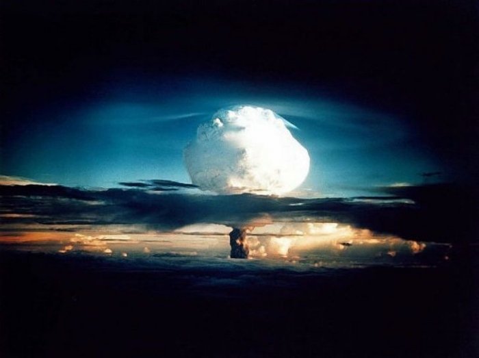 Атомная B61-12: как США подбираются к границе РФ с новым ядерным оружием