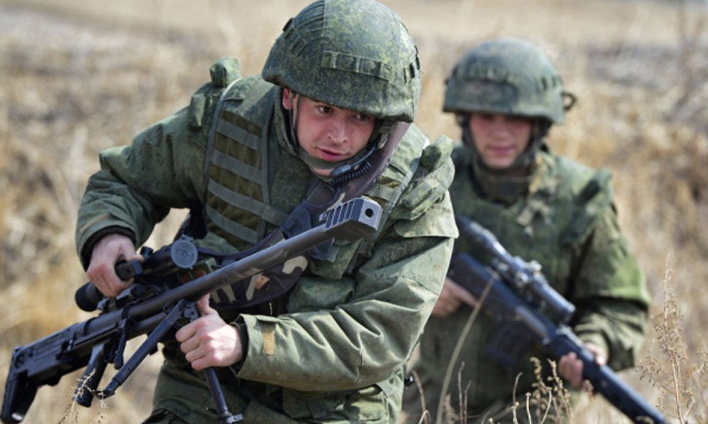 В Крыму высадились десантники под прикрытием субмарин