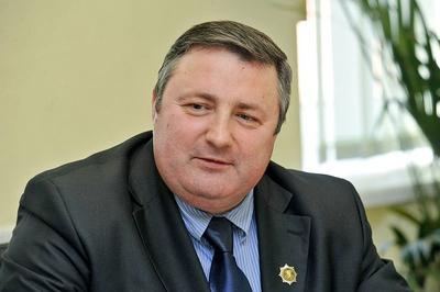 Александр Перенджиев: Украина не намерена быть мирным государством