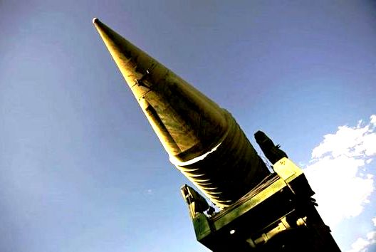 Йеменская ракета впервые поразила цель в Саудовской Аравии в 700 км от границы