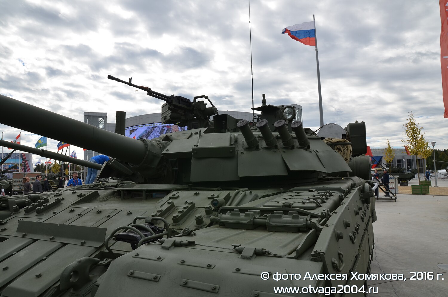 Основной танк Т-80УЕ1 - фотообзор и фотодетализация