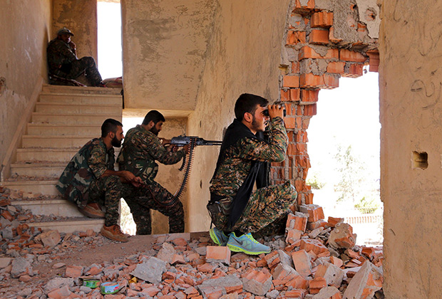 Турки вместо курдов: почему США спешно меняют союзников в Сирии?