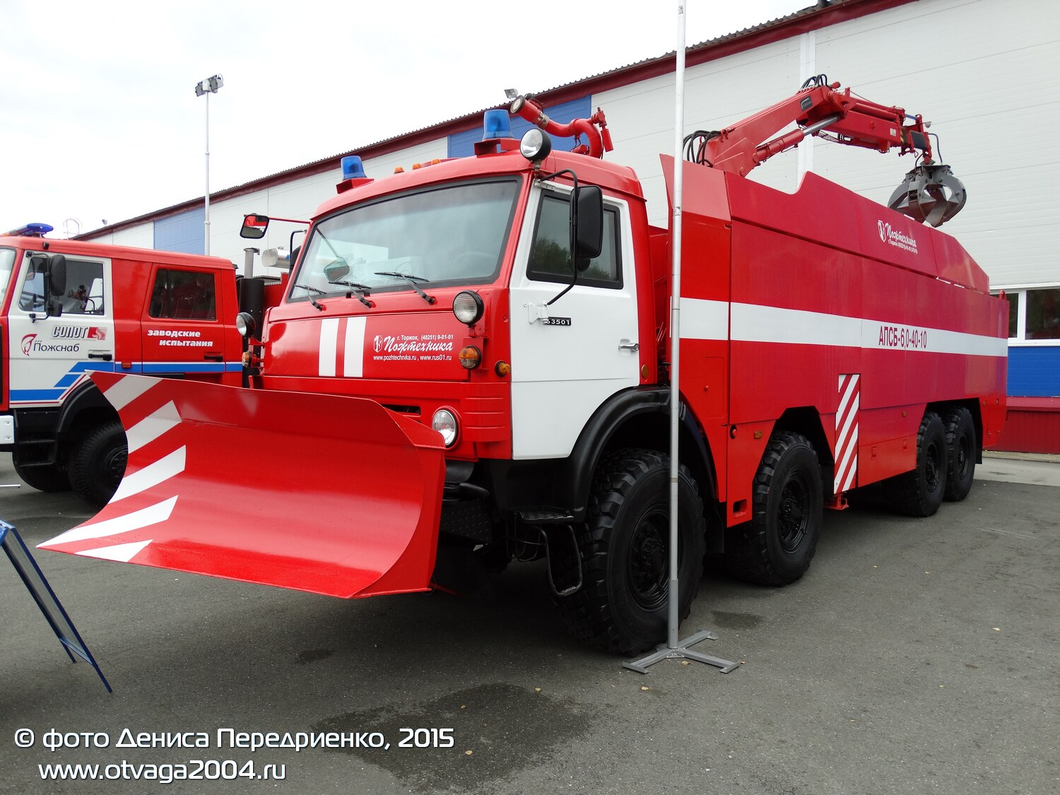 Пожарно-спасательный бронированный автомобиль АПСБ-6,0-40-10 - фотообзор