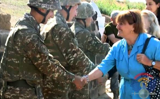 Баронесса Кокс посетила линию карабахского фронта