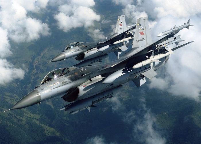 Турецкие военные самолёты разбомбили 10 объектов РПК