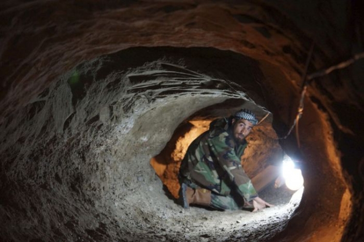 Бойцы Асада заживо похоронили боевиков в туннеле под Дамаском