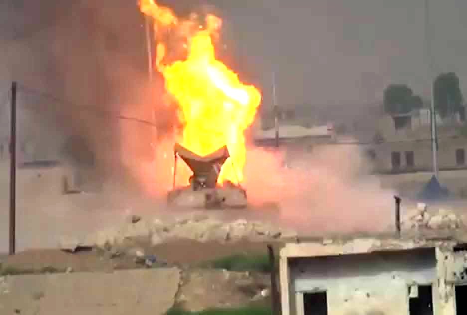 Т-72 «ушел», а «Абрамс» подбит: эффектные видео с фронтов Сирии и Ирака