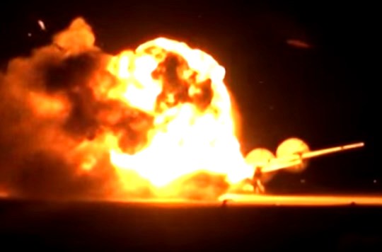 Бомбардировщик Ту-95 загорелся на военной авиабазе под Иркутском