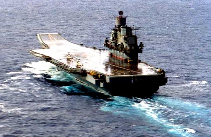 Россия отказалась заводить авианосную группу в испанский порт