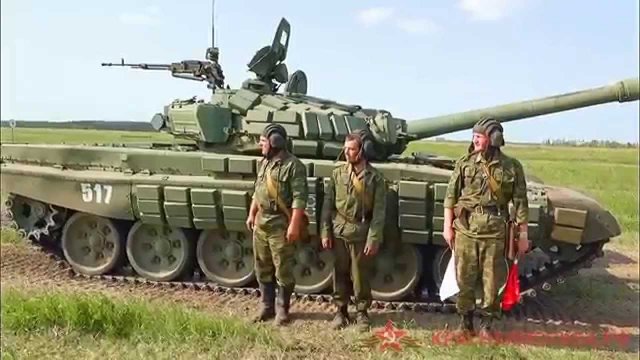 Именные танки и артиллерия ЛНР вышли на боевые учения