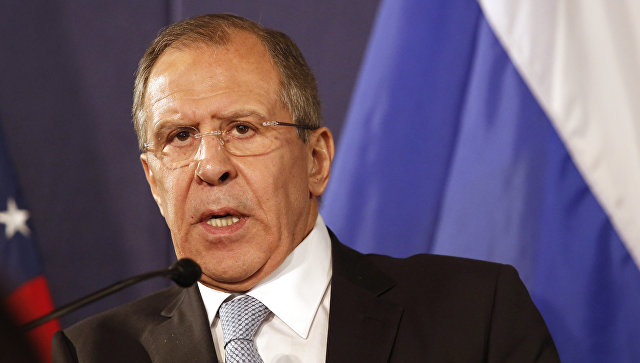 Лавров: Россия, в отличие от США, размещает оружие на своей территории Лавров: Россия, в отличие от США, размещает оружие на своей территории