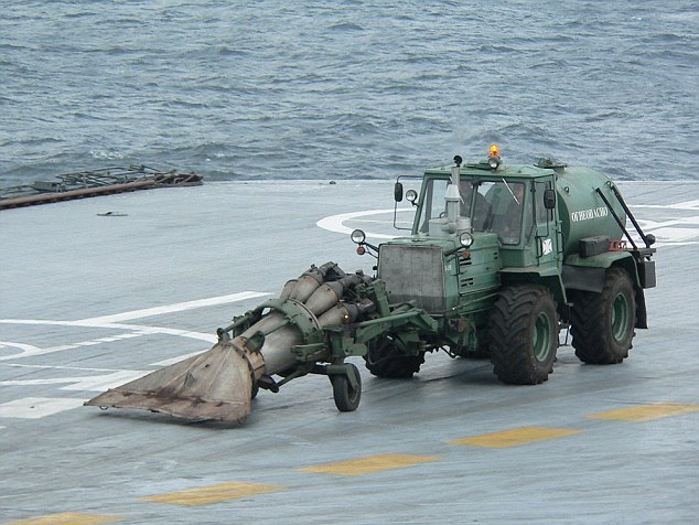 Трактор с двигателем от МиГ. «Адмирал Кузнецов» удивил военных экспертов