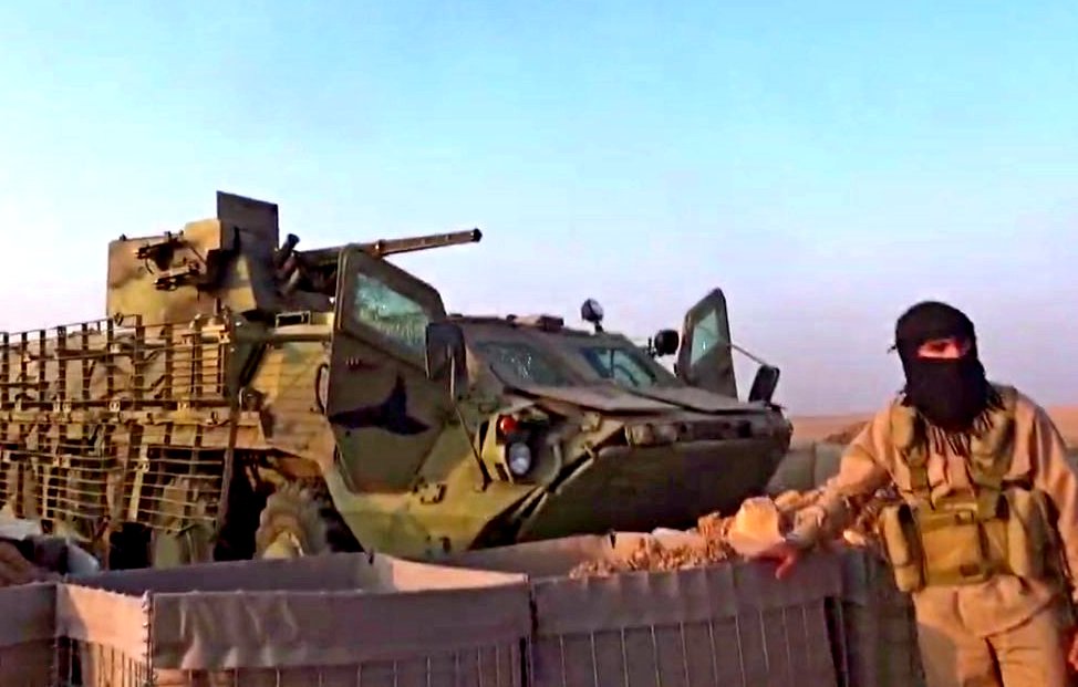 Боевики под Мосулом захватили украинские БТР-4Е