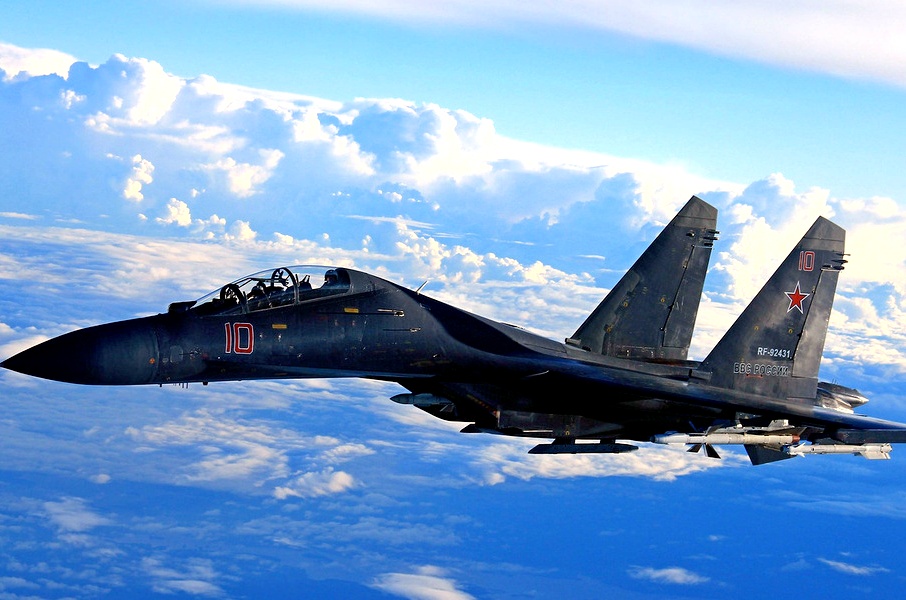 Российский Су-35 впервые нанёс удар по боевикам в Сирии