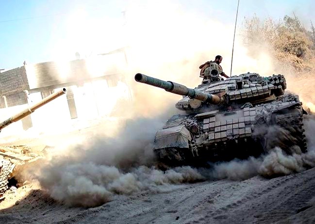 Сирийская армия вбивает клин в оборону боевиков под Дамаском