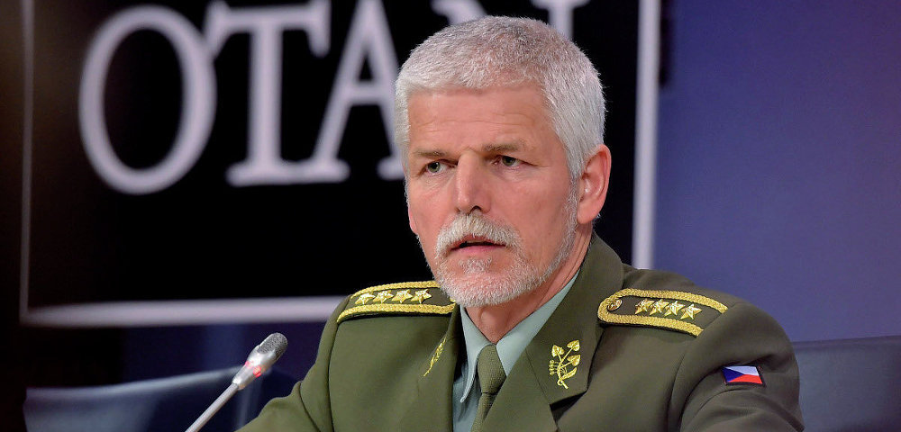 Генерал Павел: не нужно паранойи — Россия просто демонстрирует свою мощь