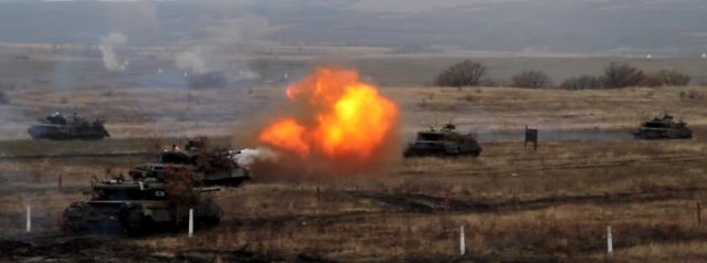 НМ ЛНР провела учения по управлению огнем танков и артиллерии