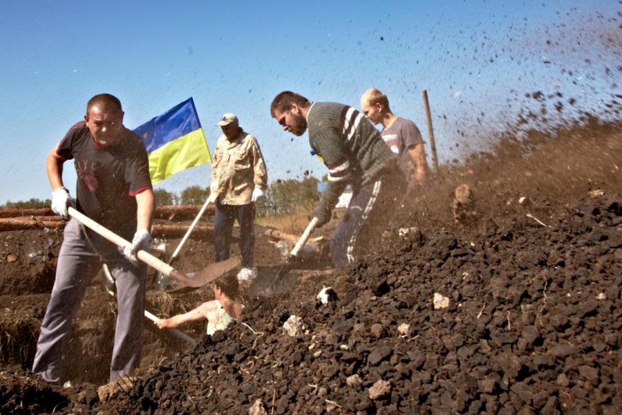 Украина накопала 250 километров рвов на границе с Россией
