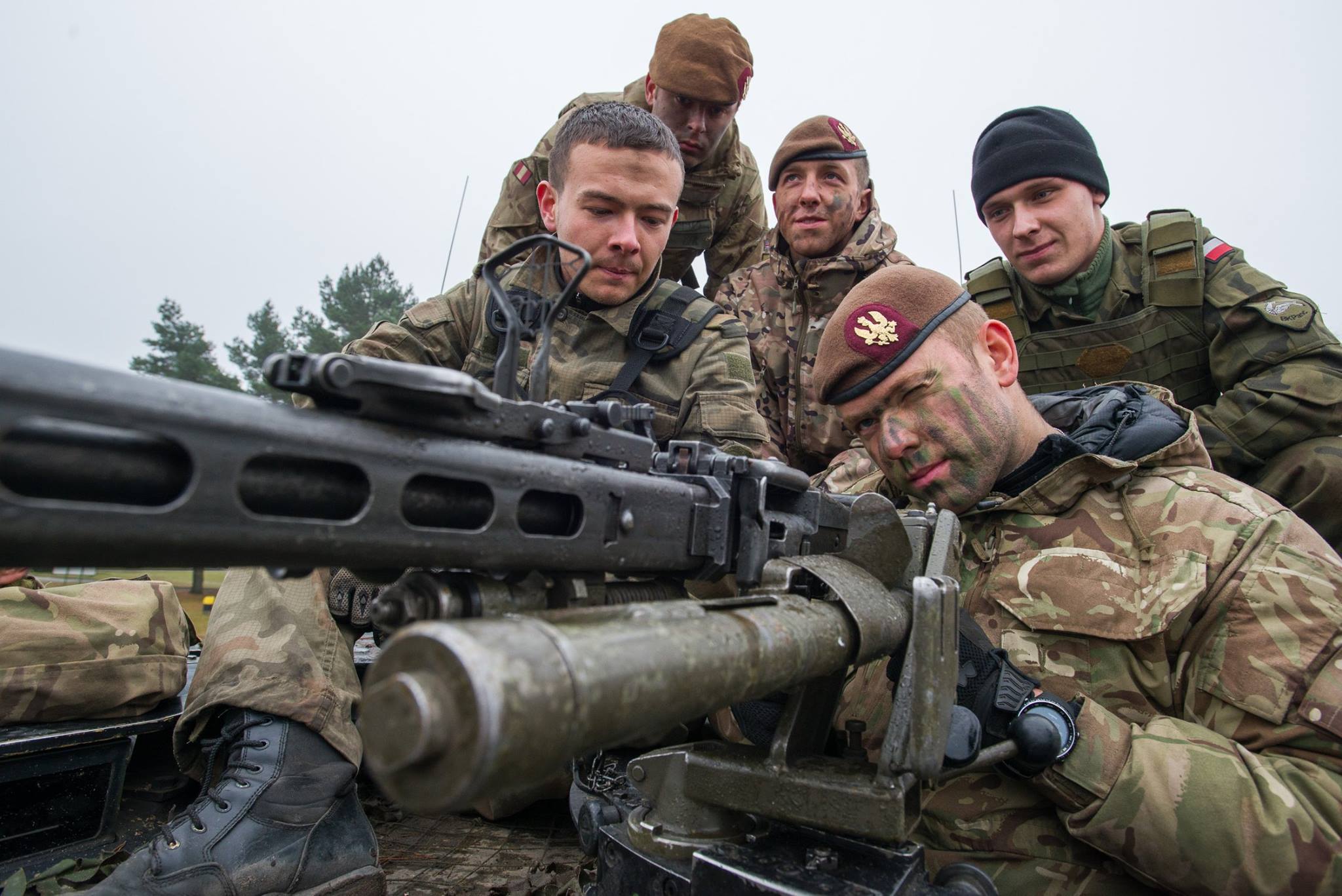 «Братушки» жаждут крови: Польша собирает войска на границах Украины