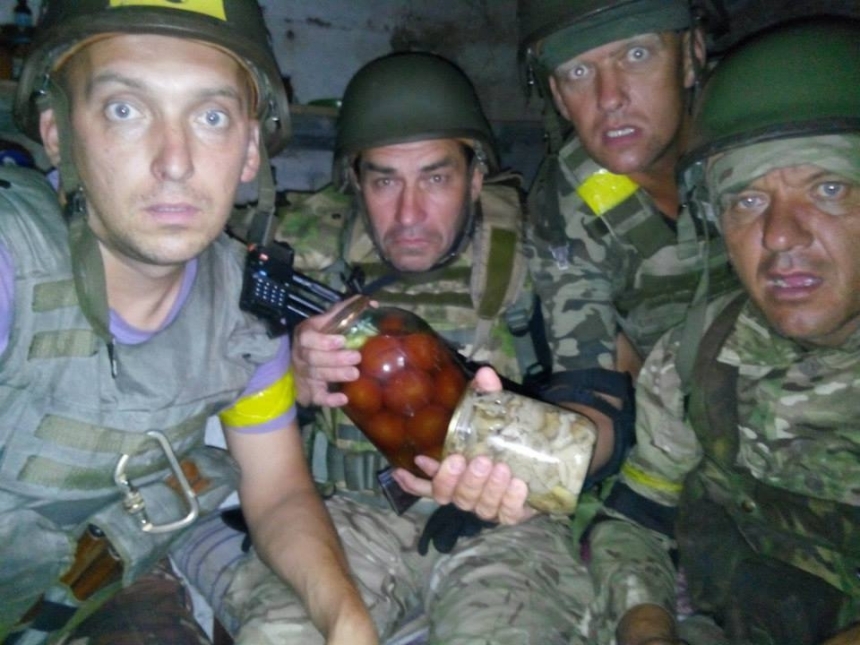 Пьянство или бандитизм: украинские патриоты засняли позор «героев АТО» Пьянство или бандитизм: украинские патриоты засняли позор «героев АТО»