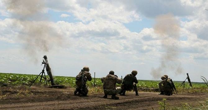 ВСУ снова обстреляли территорию ЛНР, ранен военнослужащий Народной милиции