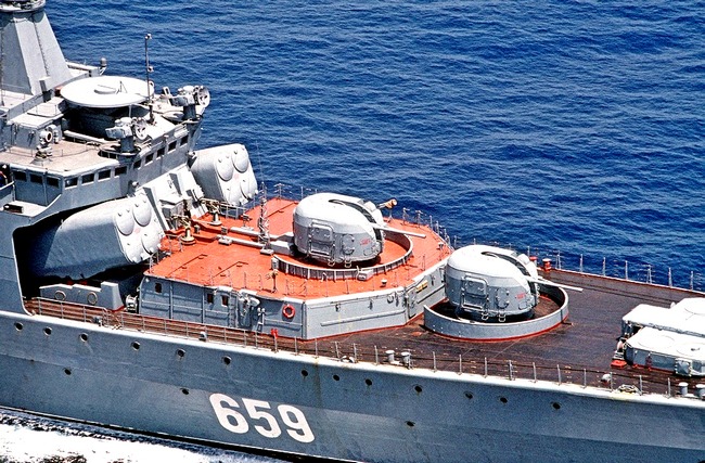 «Вице-адмирал Кулаков» спас экипаж украинского судна в Средиземном море