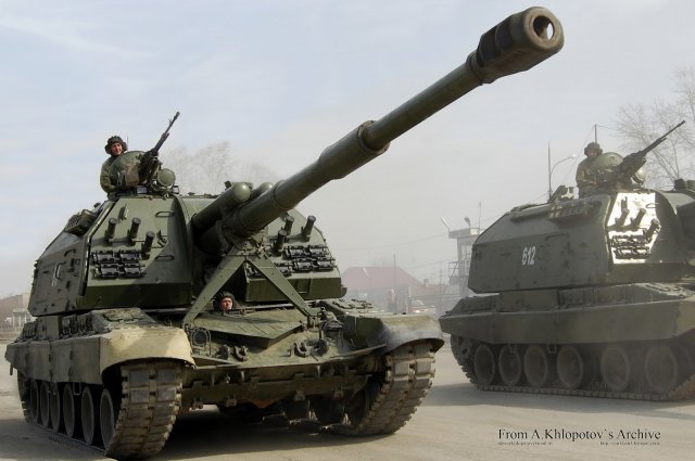 Украинская артиллерия продолжает обстрелы населенных пунктов