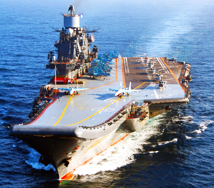 Гордость Минобороны: «Адмирал Кузнецов» подготовит элиту морской авиации РФ