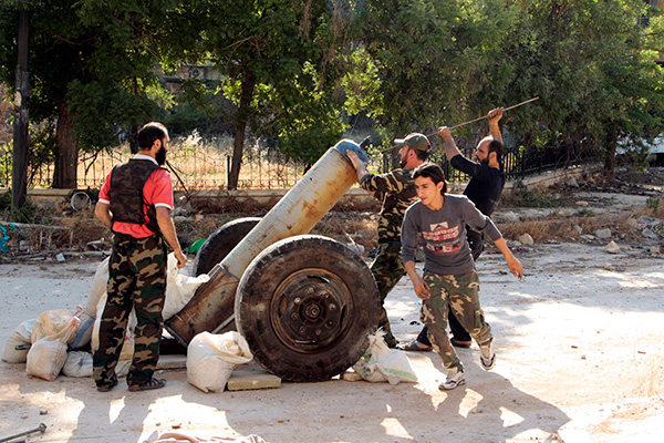 Чем воюют бармалеи: из чего боевики собирают бомбометы и танки