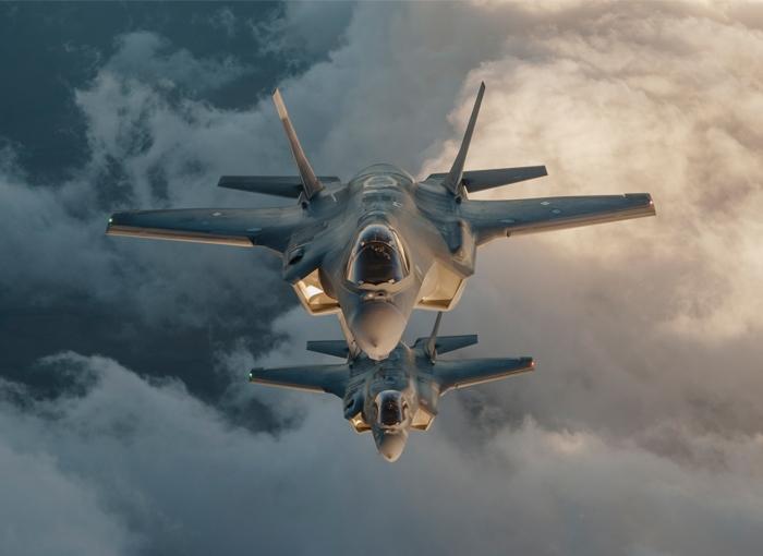 В погоне за Су-35: США меняют программу истребителей F-35