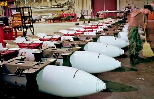СМИ: Россия завезла в Крым шесть ядерных боеголовок