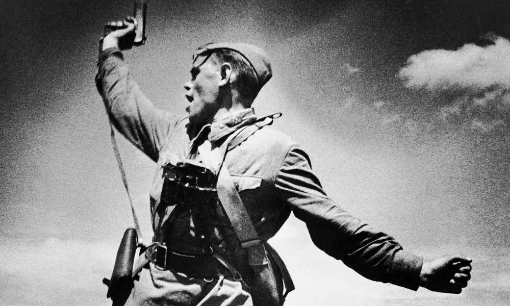В АТО высмеяли историческое фото «Комбат» В АТО высмеяли историческое фото «Комбат»