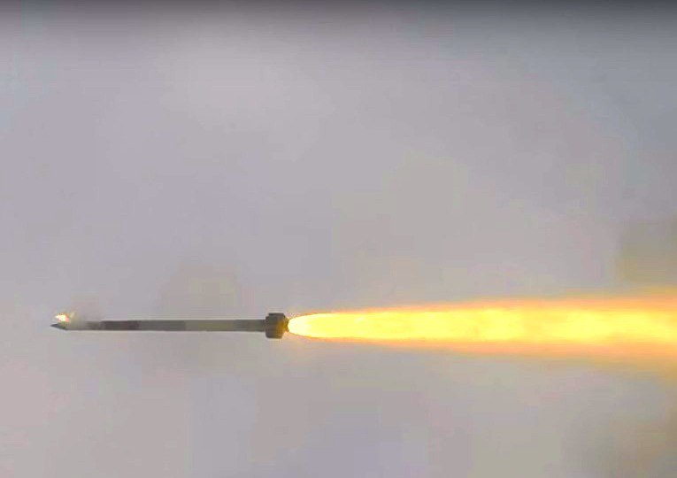 Украина без предупреждения запустила новую неизвестную ракету