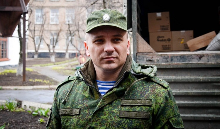 Солдаты ВСУ отбирают школы на Донбассе для личного пользования