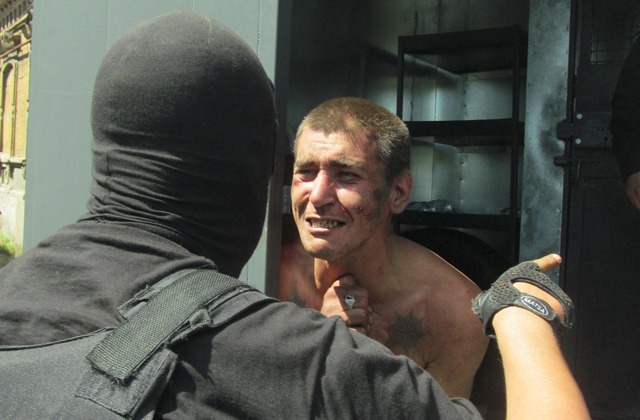Украинские каратели  безнаказанно убивают  людей