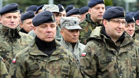 Не звали, но пришли: зачем Польшу превращать в базу НАТО