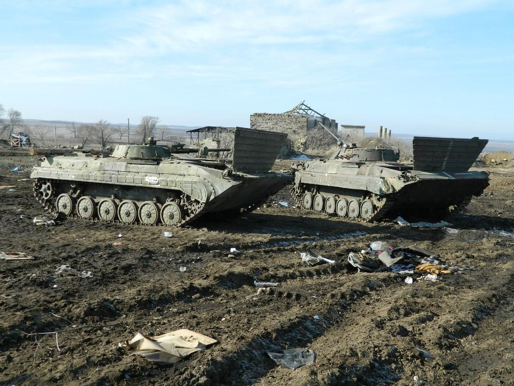 Украинский БМП заглох во время атаки на позиции ЛНР