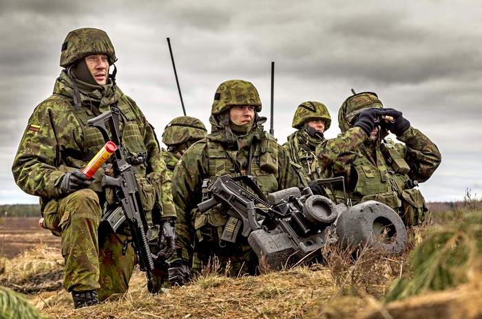 НАТО у наших границ: стоит ли бояться очереднего бряцанья оружием в Польше