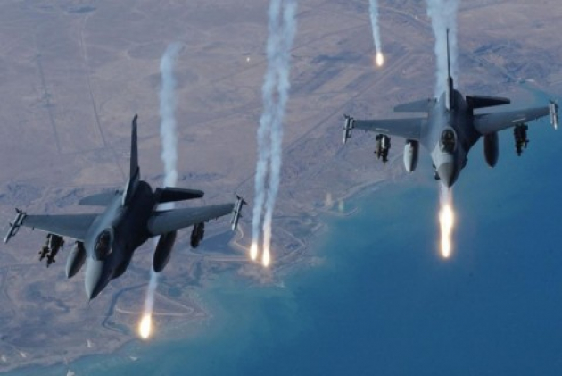 Сирия, сводка: ВВС Коалиции разгромили технику боевиков в Дейр-эз-Зоре