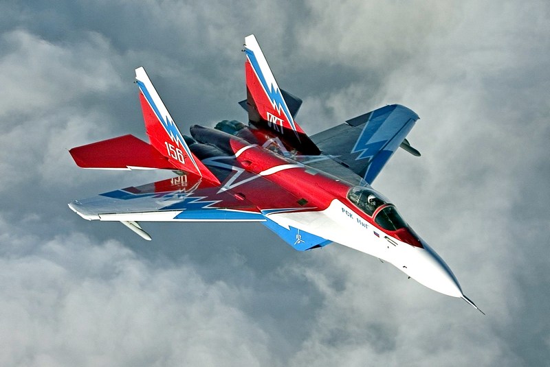 «Самолет сможет уходить от ракет противника»: раскрыты возможности МиГ-35