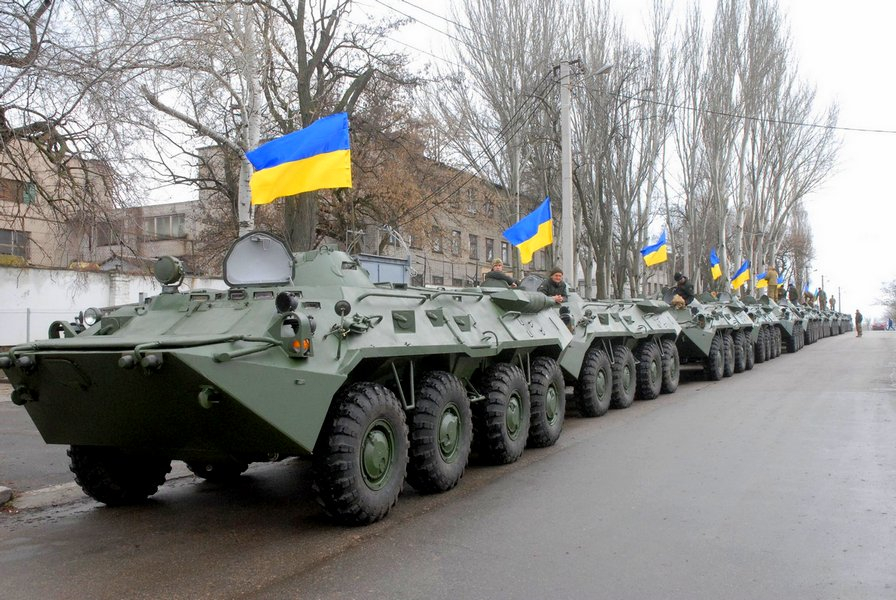 Киев подвозит снаряды и стягивает личный состав в Донбасс