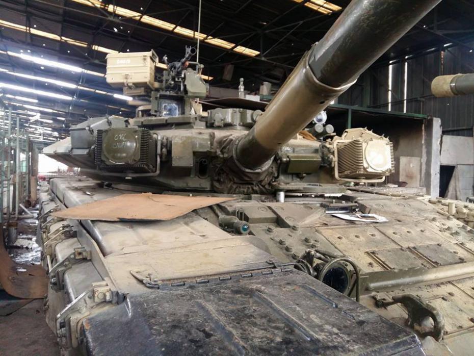 «Зушки», «Буки» и Т-90: что ещё «Сирийский экспресс» выгрузил в Тартусе