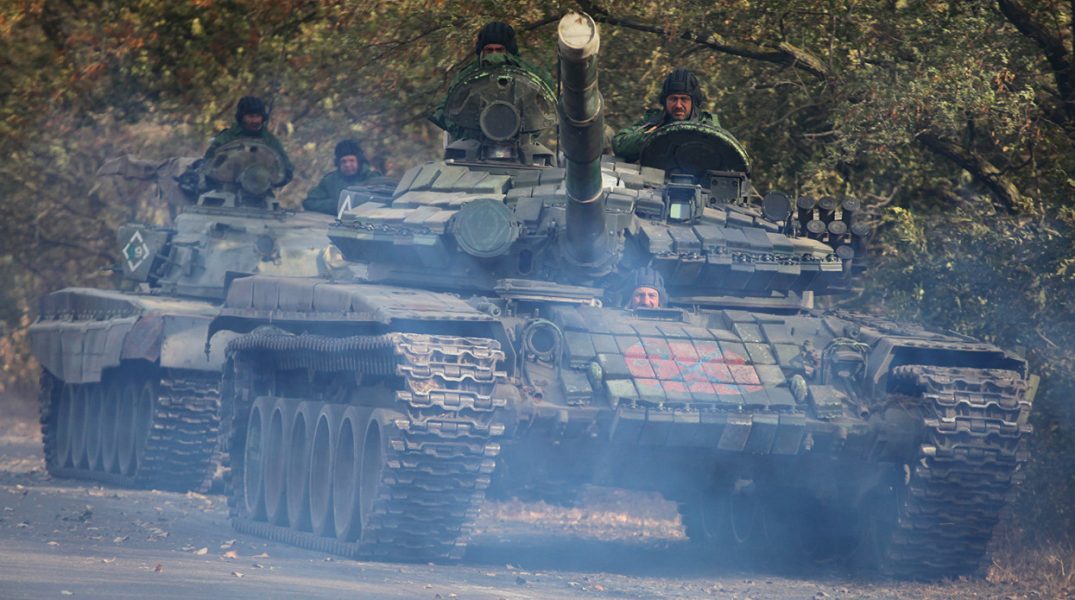 ВСУшники зубоскалят над танками: «Во сепарский Т-72, а то никто не поверит»