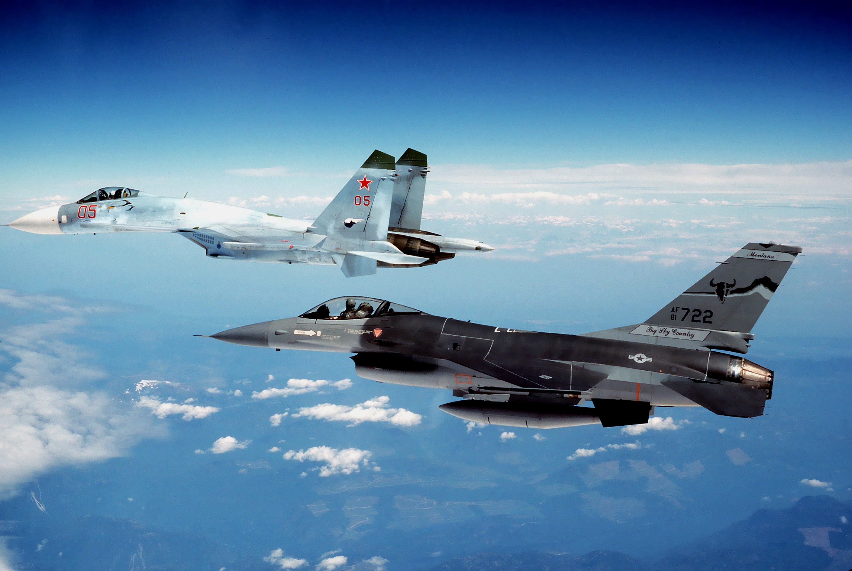 Почему ВВС США нарушают правила полетов над Сирией и все валят на русских