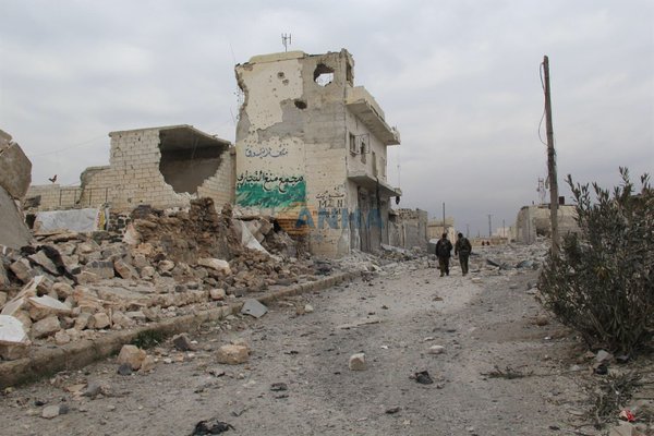Хроника Сирии: в Эль-Гиннаме прекратили огонь, авиаудары в Дейр-эз-Зоре