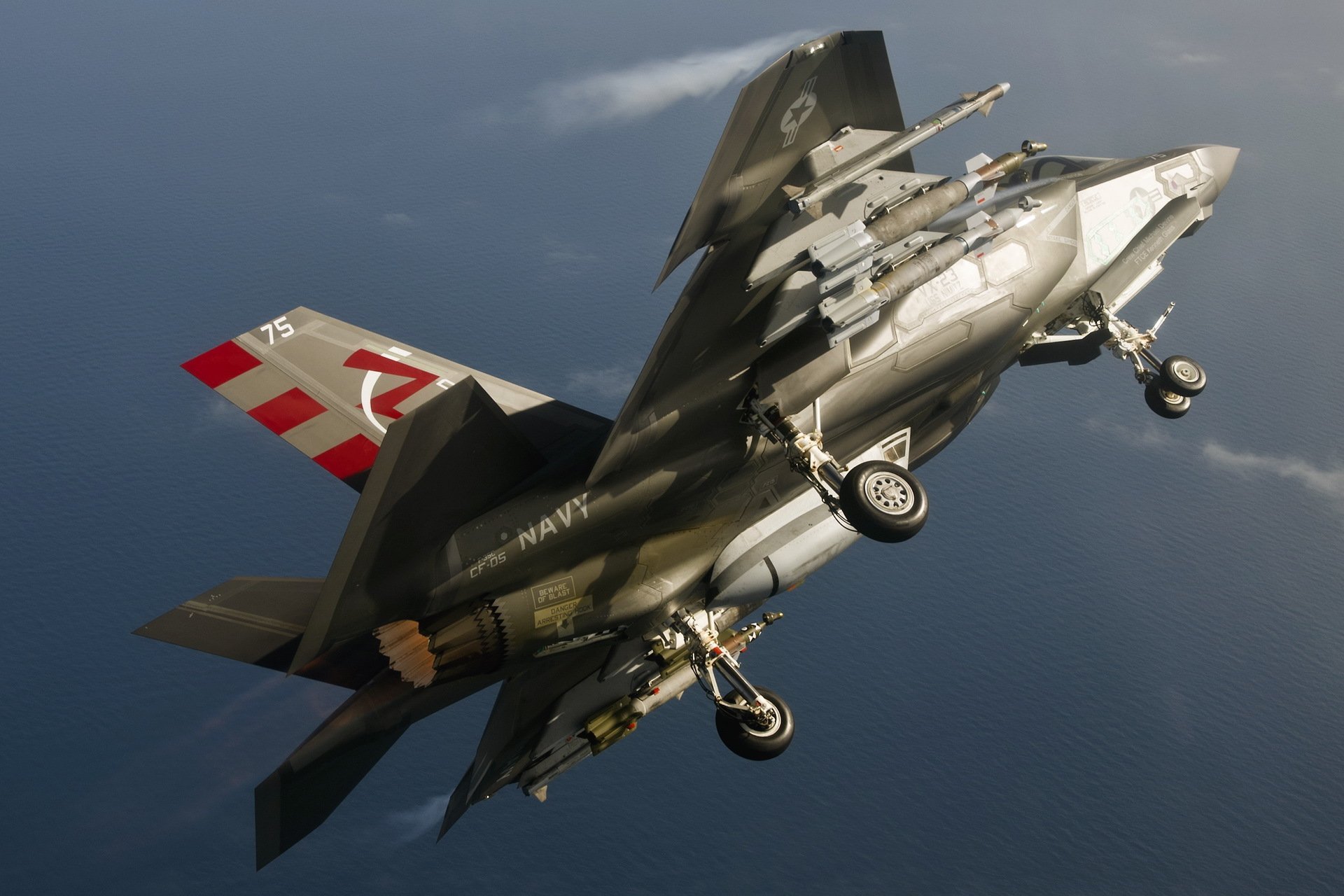 Полный провал: «гордость» США F-35С оказался опасен для пилотов
